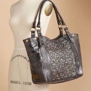 Go Anywhere Glitter Handbag by Frye in Grey/Black